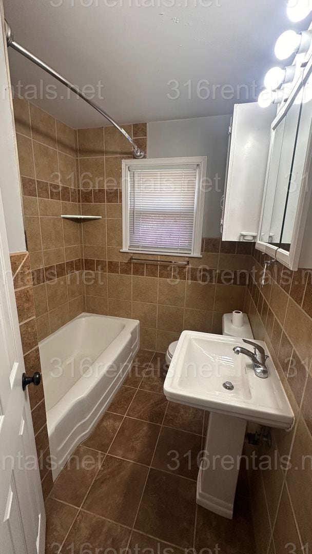 1327 S Keith St in Wichita, KS - Building Photo - Building Photo