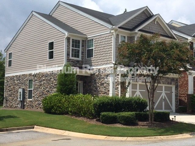 property at 1636 Watercress Ct SE
