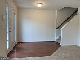 10421 Westgate Ct in Ruther Glen, VA - Building Photo