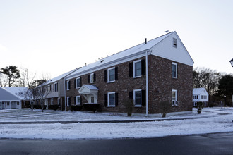 Agawam Village in Ipswich, MA - Building Photo - Building Photo