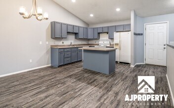 1504 S Campbell Trail in Sioux Falls, SD - Building Photo - Building Photo