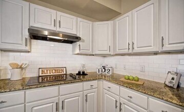 3210 Louisiana St in Houston, TX - Building Photo - Building Photo