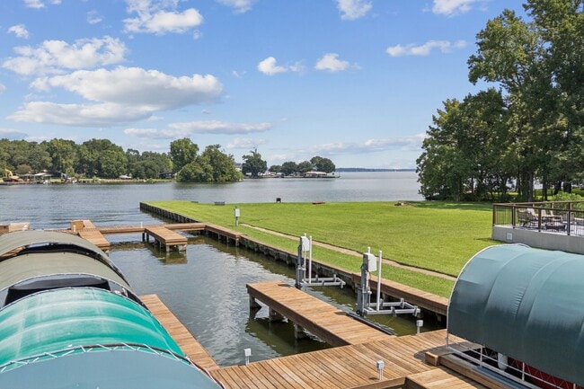 property at 500 River Rd