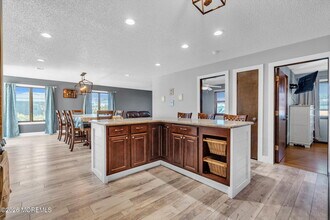 65 Grand Central Ave in Lavallette, NJ - Foto de edificio - Building Photo