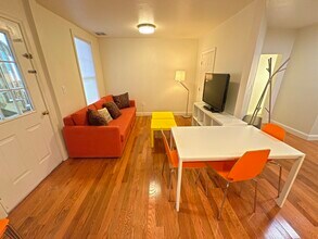 130 W 8th St, Unit 1 in Boston, MA - Building Photo - Building Photo