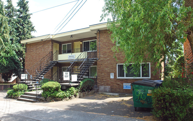 Kingston Apartments in Seattle, WA - Building Photo - Building Photo