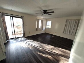 217 Bridgewater Dr in Newport News, VA - Foto de edificio - Building Photo