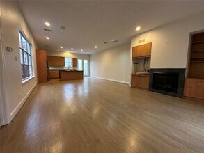 2713 Crawford St in Houston, TX - Building Photo - Building Photo