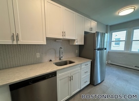 233 Lafayette St, Unit 6 in Salem, MA - Building Photo