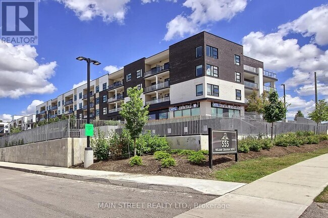 555-555 William Graham Dr in Aurora, ON - Building Photo - Building Photo