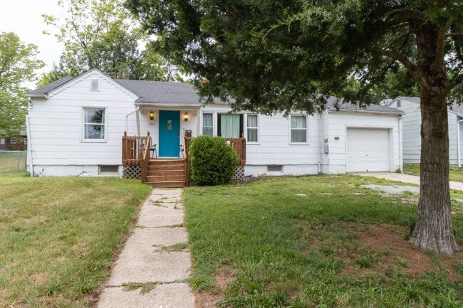 property at 1311 Paris Rd