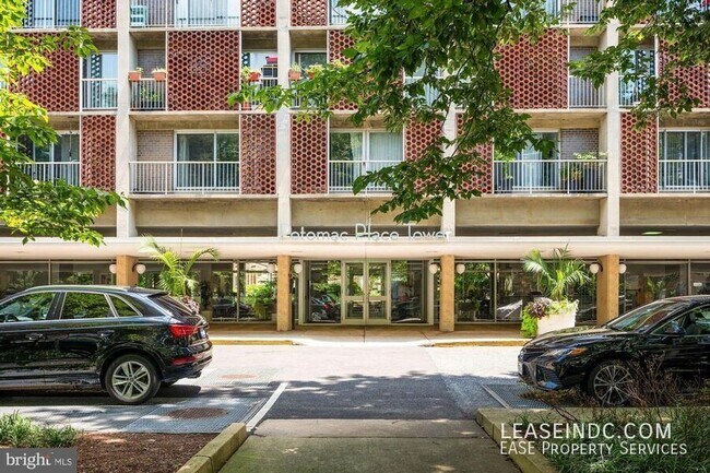 property at 800 4th St SW