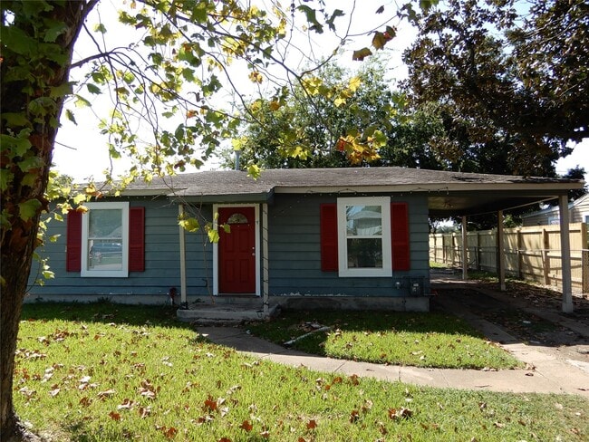property at 1700 Woolfe St