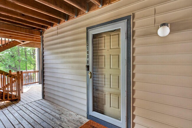 5109B Aberdeen Dr in Mount Laurel, NJ - Building Photo - Building Photo