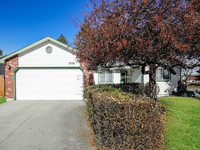 property at 2706 W Pebblestone Ct