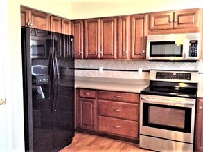 2050 Apple Ridge Ct in Middletown, OH - Foto de edificio - Building Photo