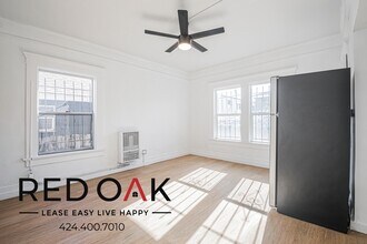 1026 W 22nd St in Los Angeles, CA - Foto de edificio - Building Photo