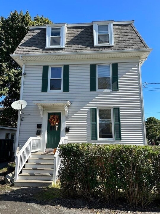 113 Mt Pleasant Ave in Gloucester, MA - Building Photo