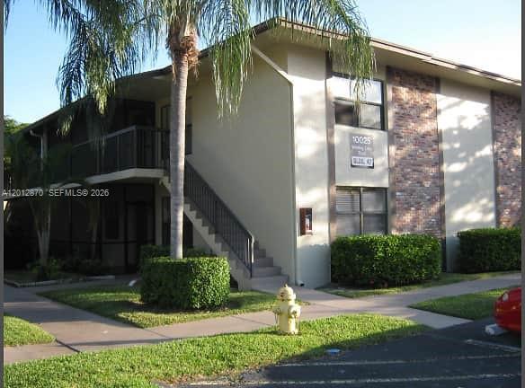 property at 10025 Winding Lake Rd