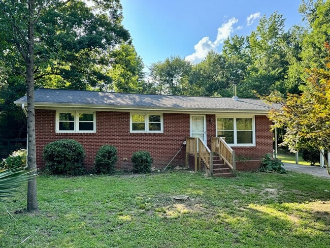 property at 1608 Riverview Rd