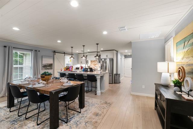 408 E Liberty St in Pilot Point, TX - Building Photo - Building Photo