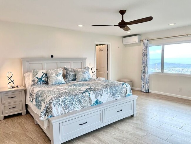 1034 Kaumoku St in Honolulu, HI - Building Photo - Building Photo