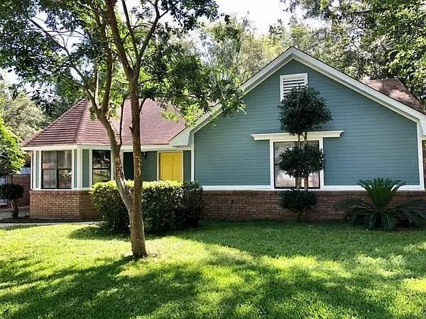 property at 12448 Red Fox Dr