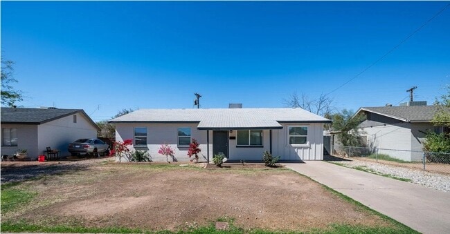property at 5638 N 61st Ln