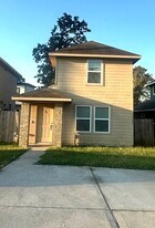 16697 E Hammon in Montgomery, TX - Building Photo