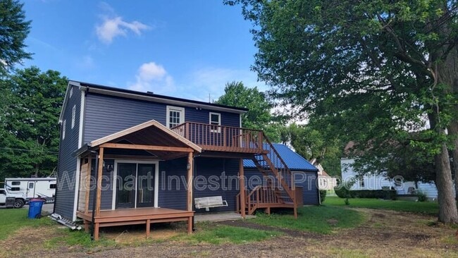 property at 720 N Moening St