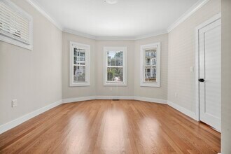 44 Iffley Rd in Boston, MA - Building Photo - Building Photo