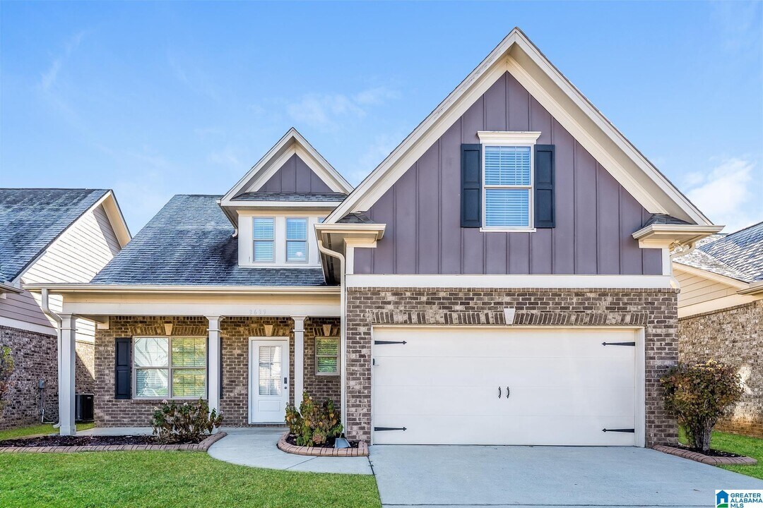 3639 Grand Central Ave in Fultondale, AL - Building Photo