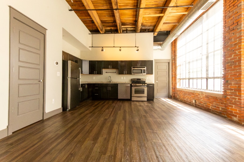 570 S Front St in Columbus, OH - Building Photo