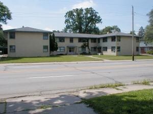 2206 Auburn St in Rockford, IL - Foto de edificio