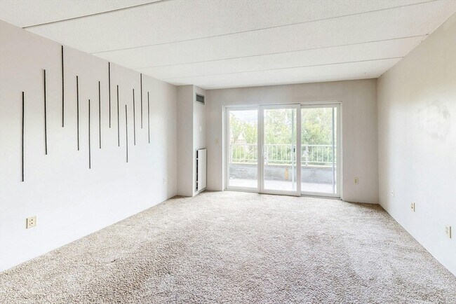 100 Boatswains Wy in Chelsea, MA - Building Photo - Building Photo