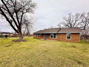7845 Bonaire St in Houston, TX - Building Photo - Building Photo