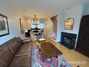 1801 W Winnemac Ave in Chicago, IL - Building Photo - Building Photo