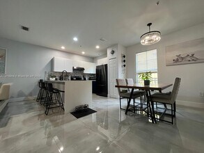 2520 SW 14th Ave in Fort Lauderdale, FL - Building Photo - Building Photo