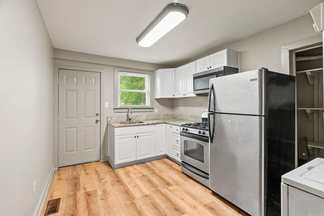 1724 W 19th St, Unit 2 in Little Rock, AR - Foto de edificio - Building Photo