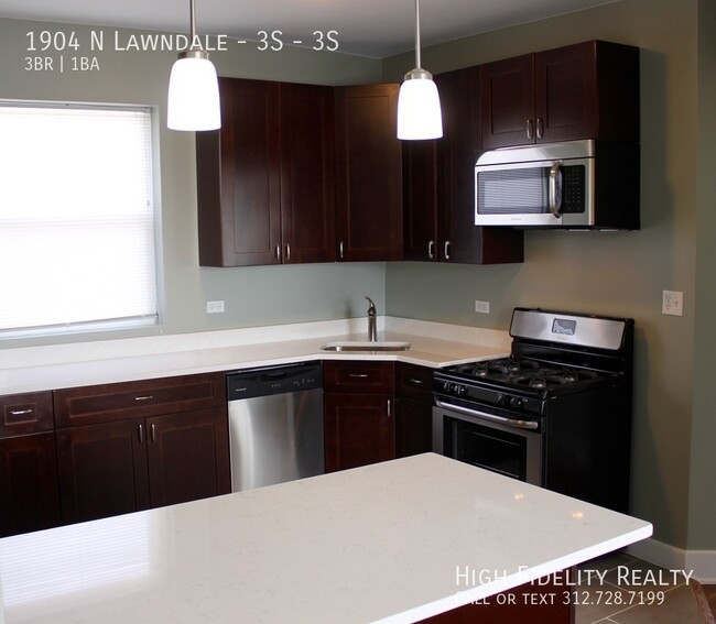 1904 N Lawndale Ave in Chicago, IL - Building Photo - Building Photo