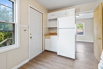 1632 Waterloo Rd in Cedar Falls, IA - Building Photo - Building Photo