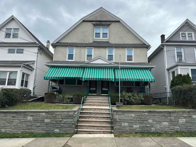 2107 Prospect Ave
