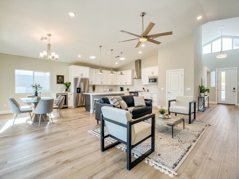 8031 N 14th Pl in Phoenix, AZ - Foto de edificio