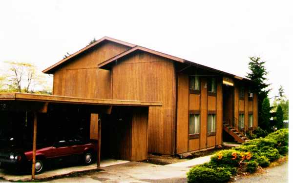 818 Queens St in Milton, WA - Foto de edificio - Building Photo