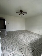 1710 N Avenue H in Freeport, TX - Building Photo - Building Photo