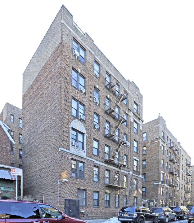 37-37 88th Street in Flushing, NY - Foto de edificio