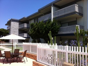 Las Brisas in Newport Beach, CA - Building Photo - Building Photo