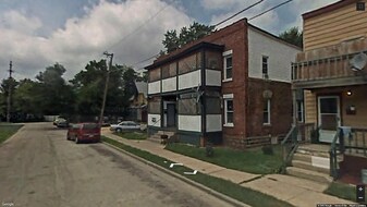 1320 Home Pl in Rockford, IL - Building Photo