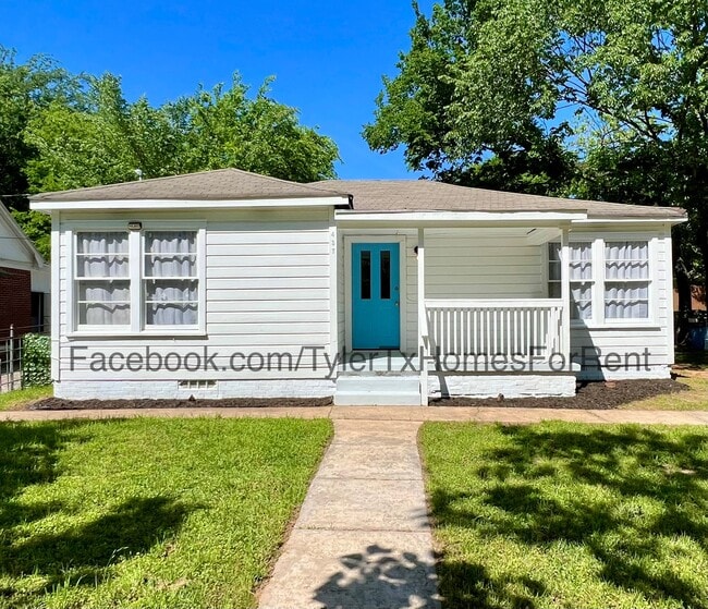 property at 437 Crestway Dr