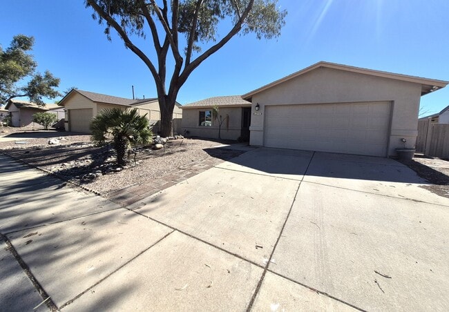 2741 W Firebrook Rd in Tucson, AZ - Building Photo - Building Photo